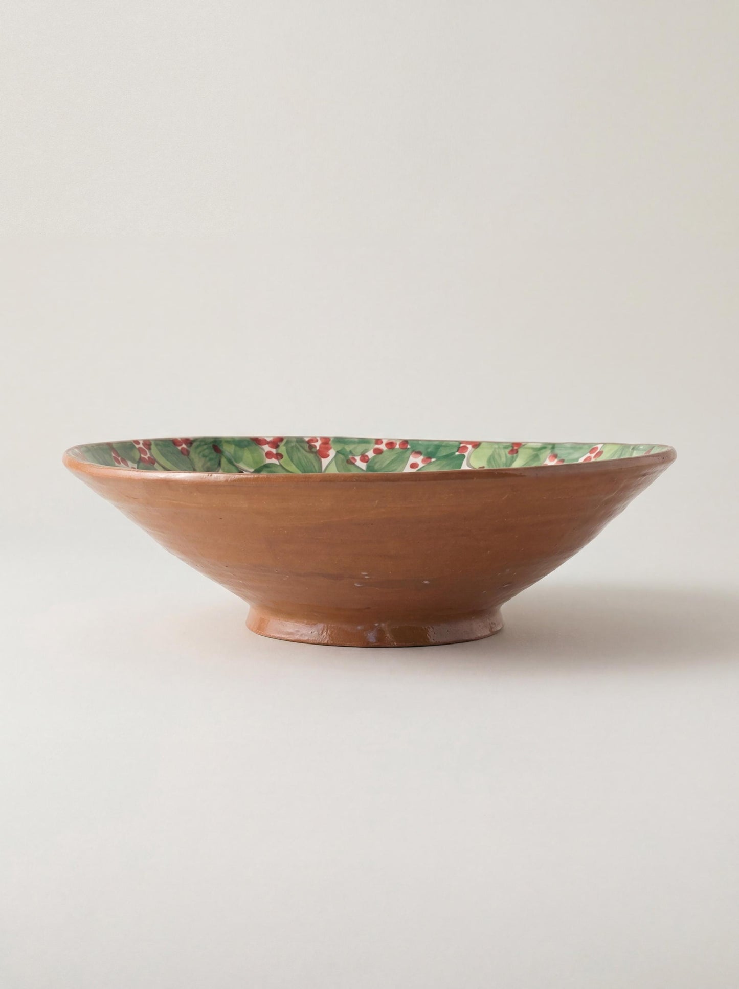 Fayoum pottery Fayoum Handmade Ceramic Serving Bowl – Green & Red Pattern – 41.5 cm - detail view