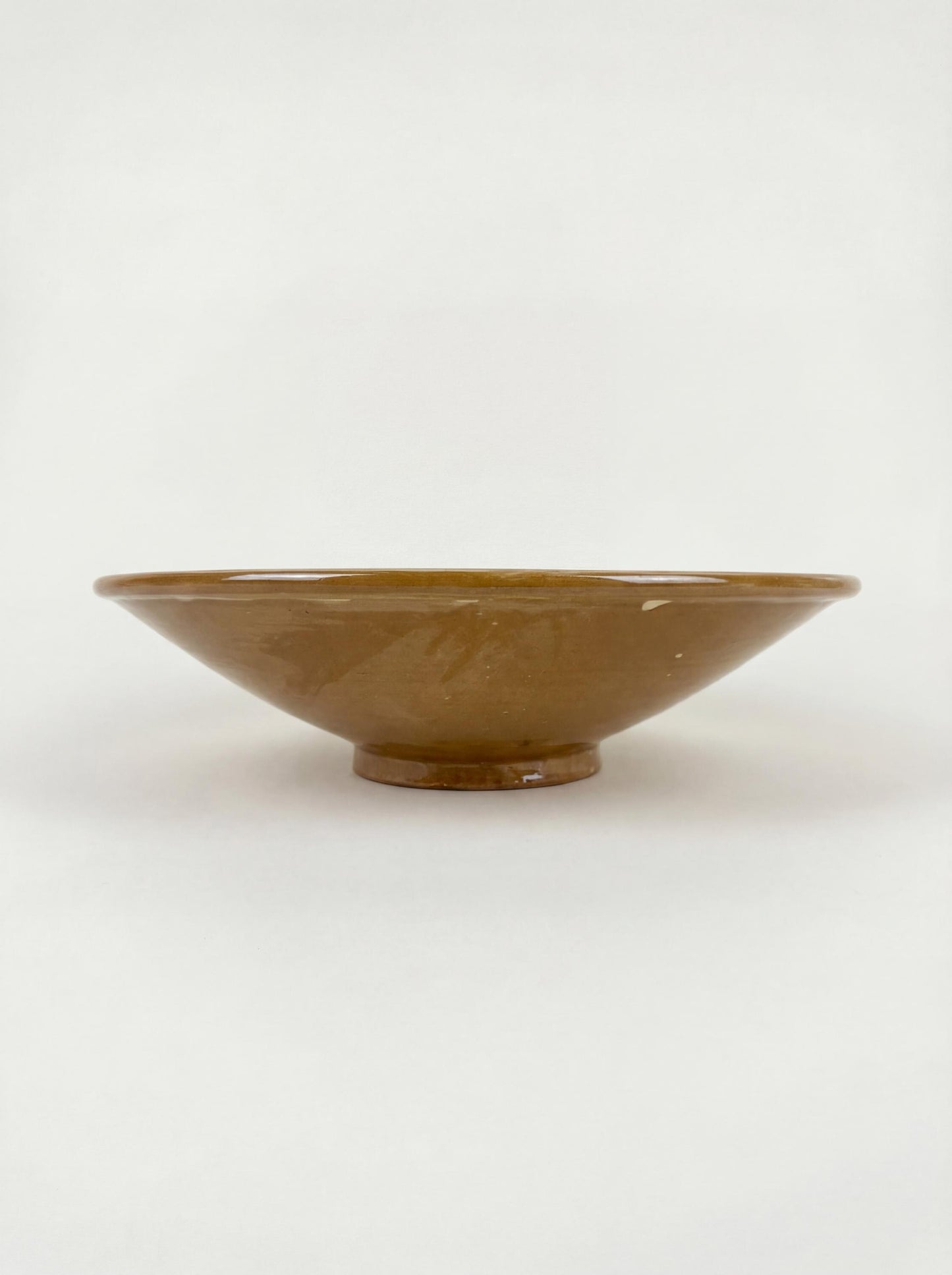 Fayoum pottery Handmade Fayoum Ceramic Bowl – Figurative Woman Design – 39 cm - detail view