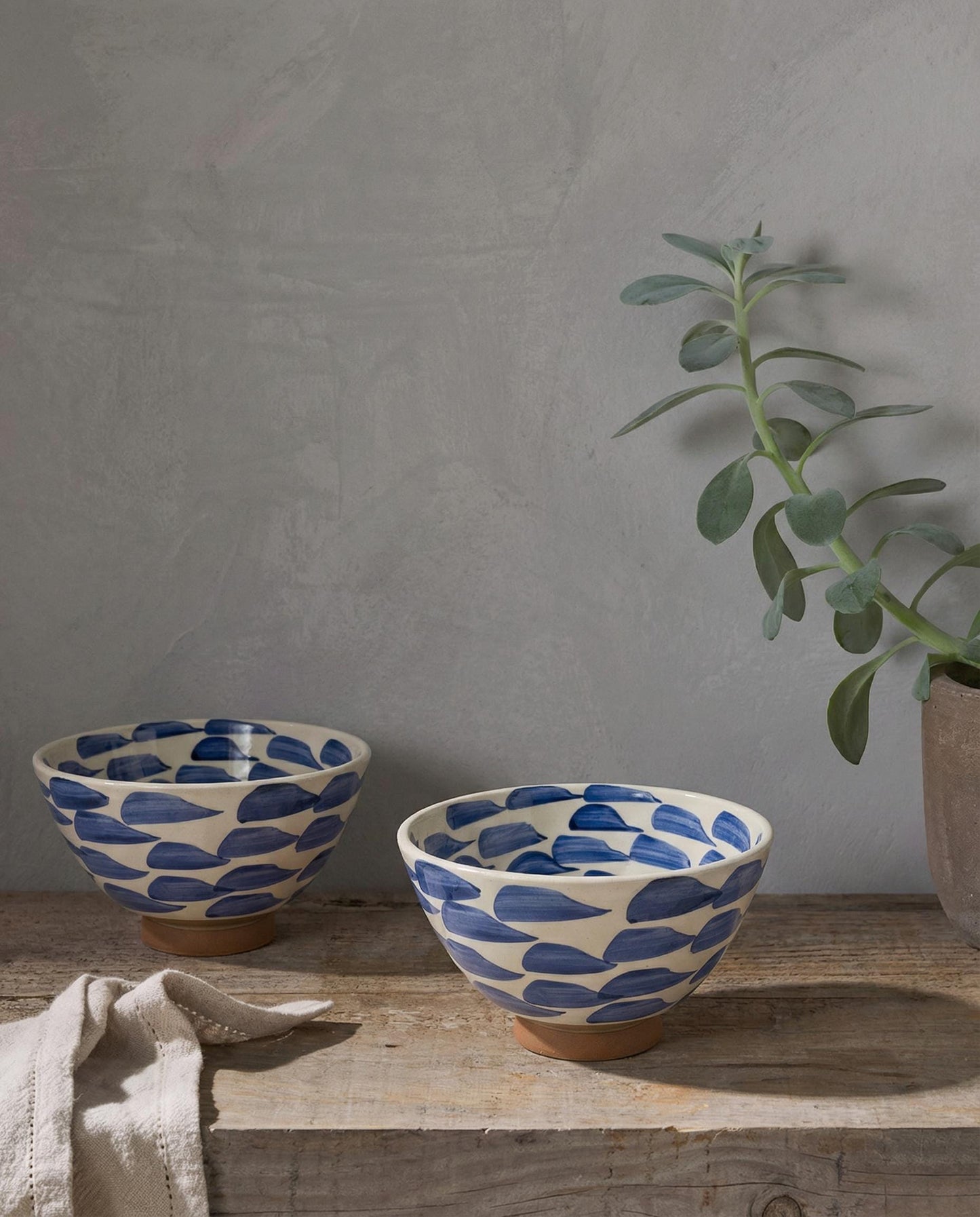 Fayoum pottery Fayoum Ceramic Bowl – Hand Painted Egyptian Pottery Small Bowl – Blue Brush Pattern – 18cm - side view