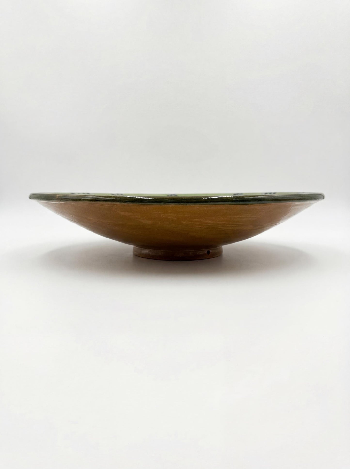 Fayoum pottery Egyptian Fayoum Pottery Decorative Serving Bowl – Green Leaf & Blue Hand-Painted Ceramic – 37.5 × 9 cm - de...