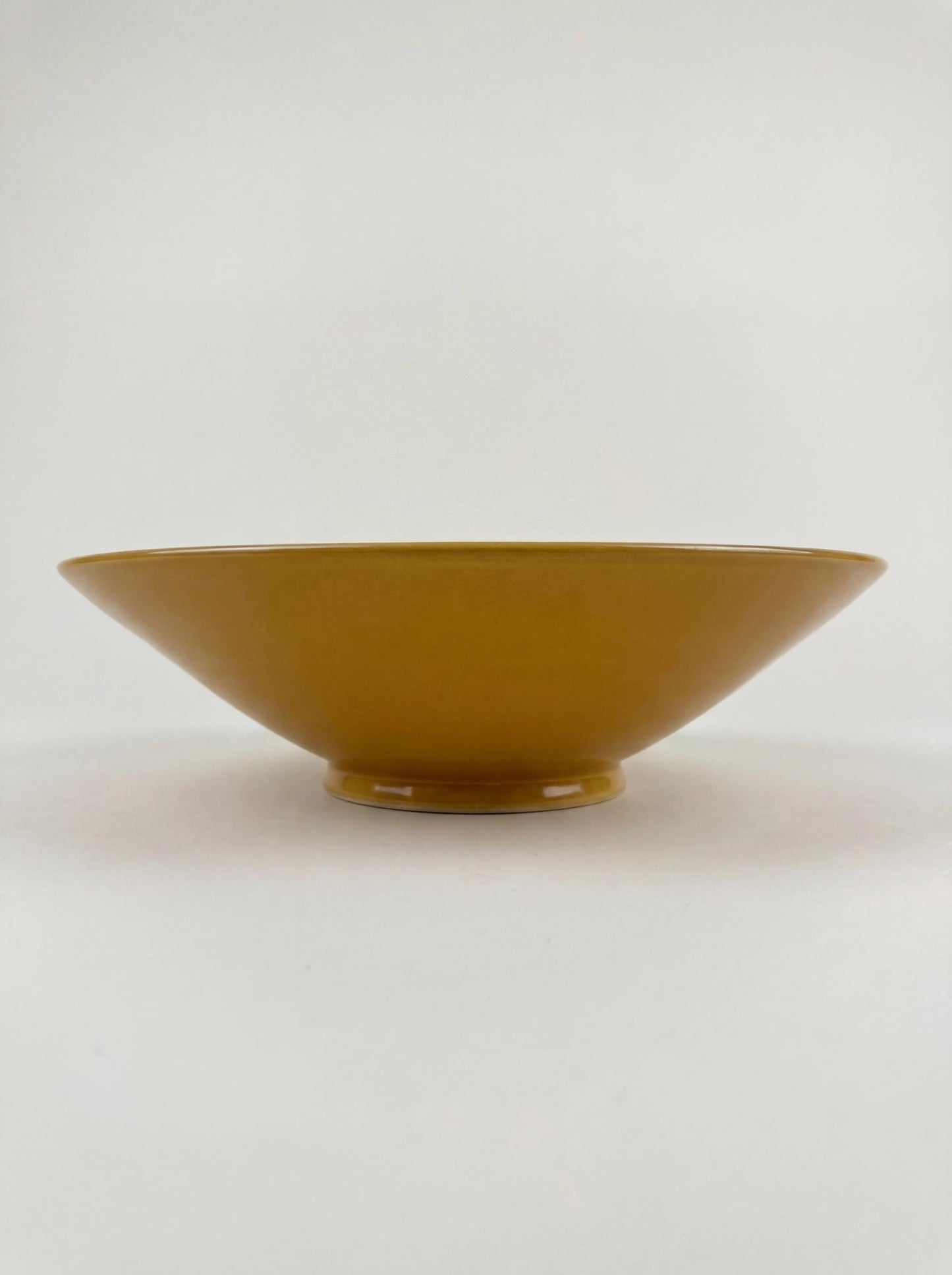 Fayoum pottery Fayoum Handmade Ceramic Serving Bowl – Green Leaf Design – 38 cm - side view