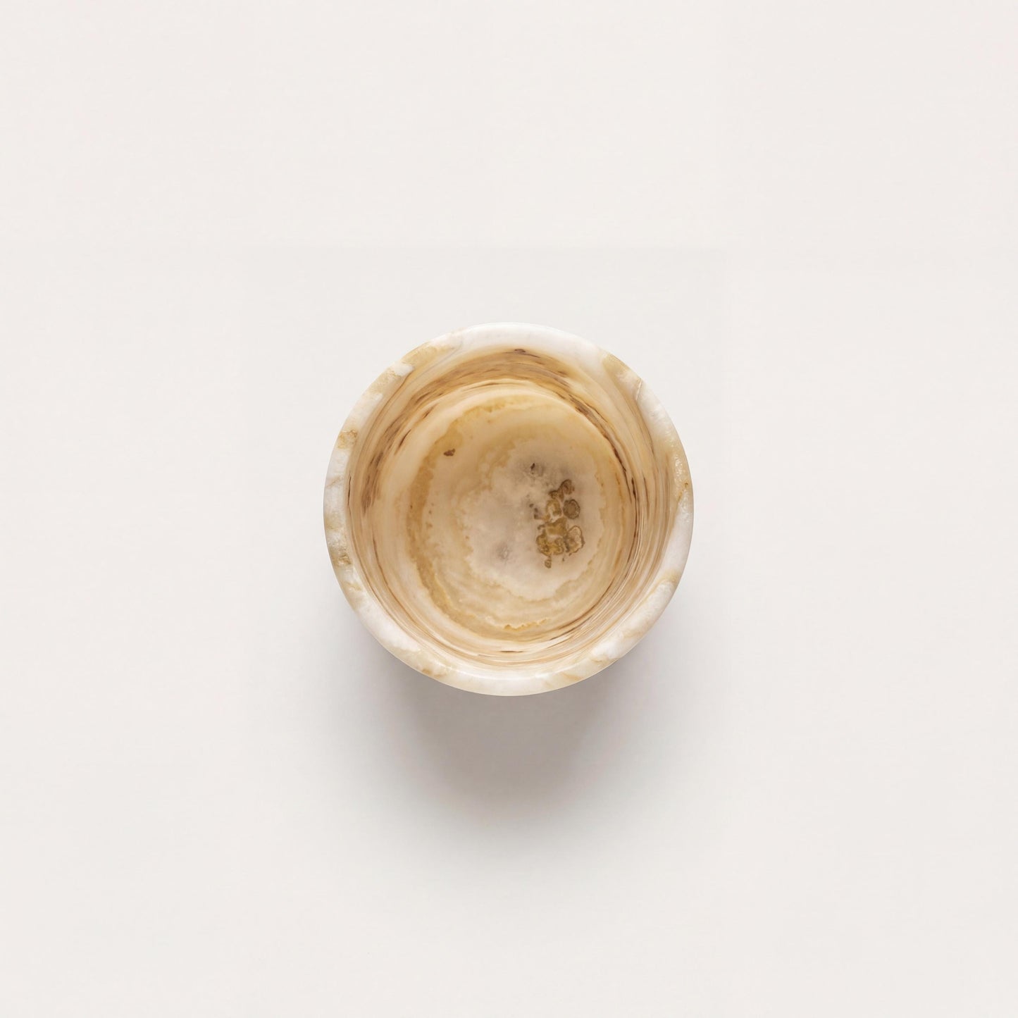 alabaster Egyptian Alabaster Candle Holder – Hand-Carved Natural Stone (10 × 10 cm) - detail view