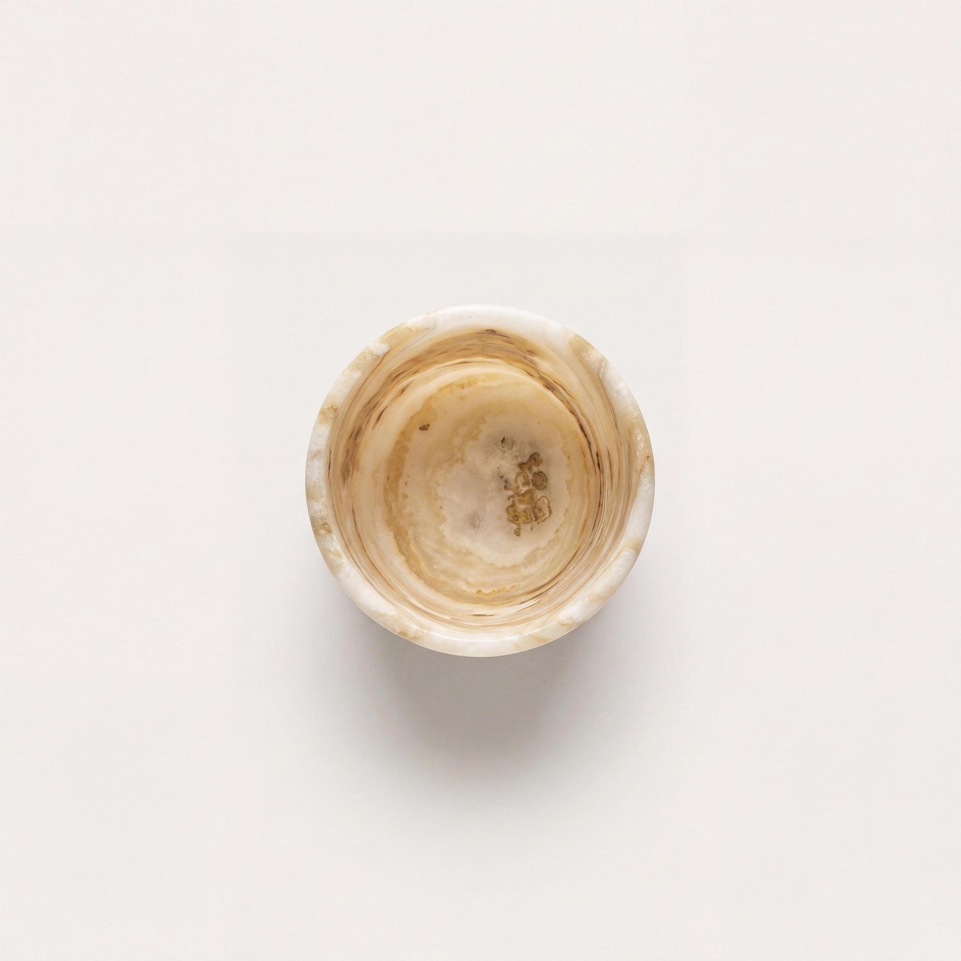 alabaster Egyptian Alabaster Candle Holder – Hand-Carved Natural Stone (10 × 10 cm) - detail view