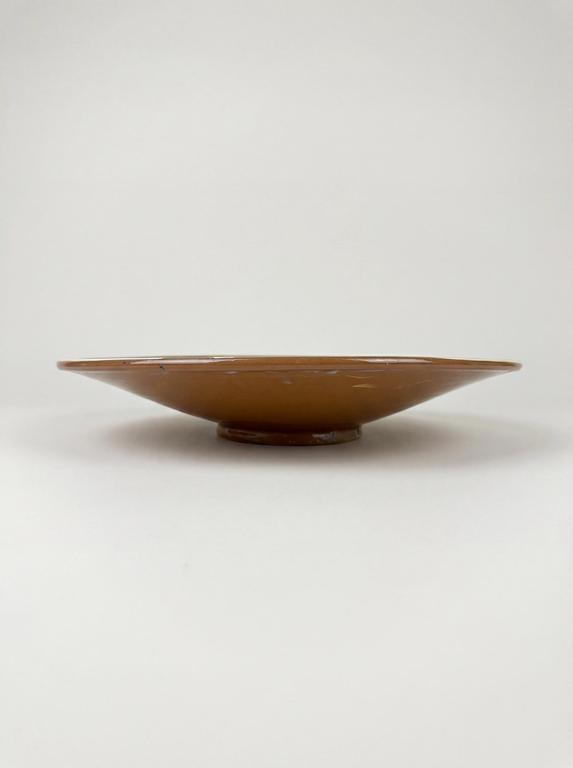 Fayoum pottery Fayoum Ceramic Large Serving Plate – Green Palm & Date Cluster Pattern – 48cm - side view