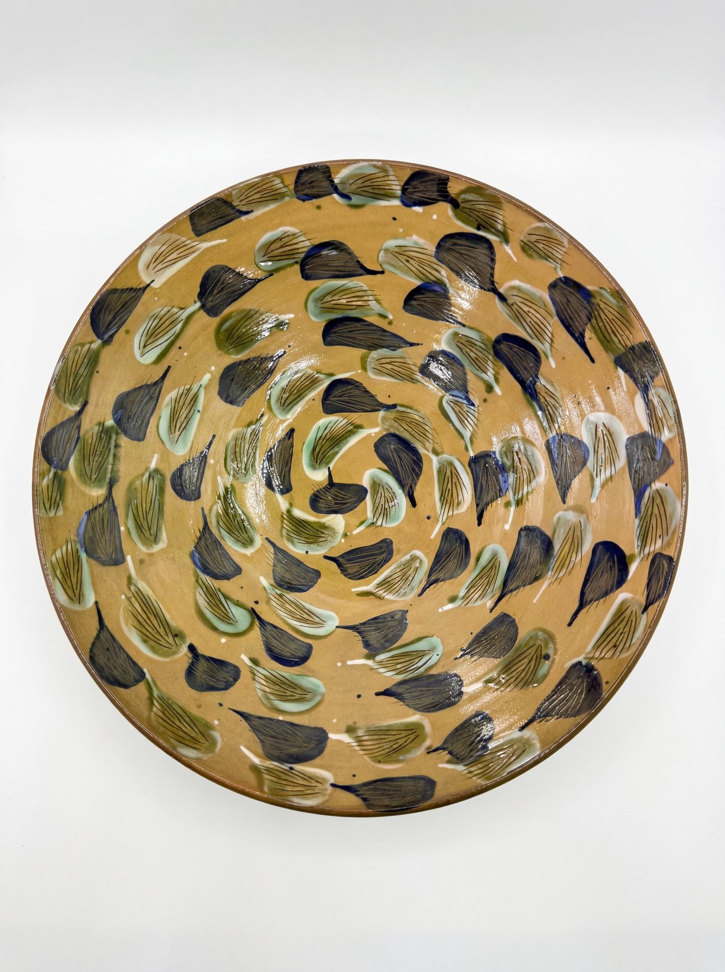 Fayoum pottery Hand-Painted Fayoum Pottery Large Serving Bowl – 37cm – Earth-Tone Leaf Pattern – Deep Egyptian Artisan Cer...