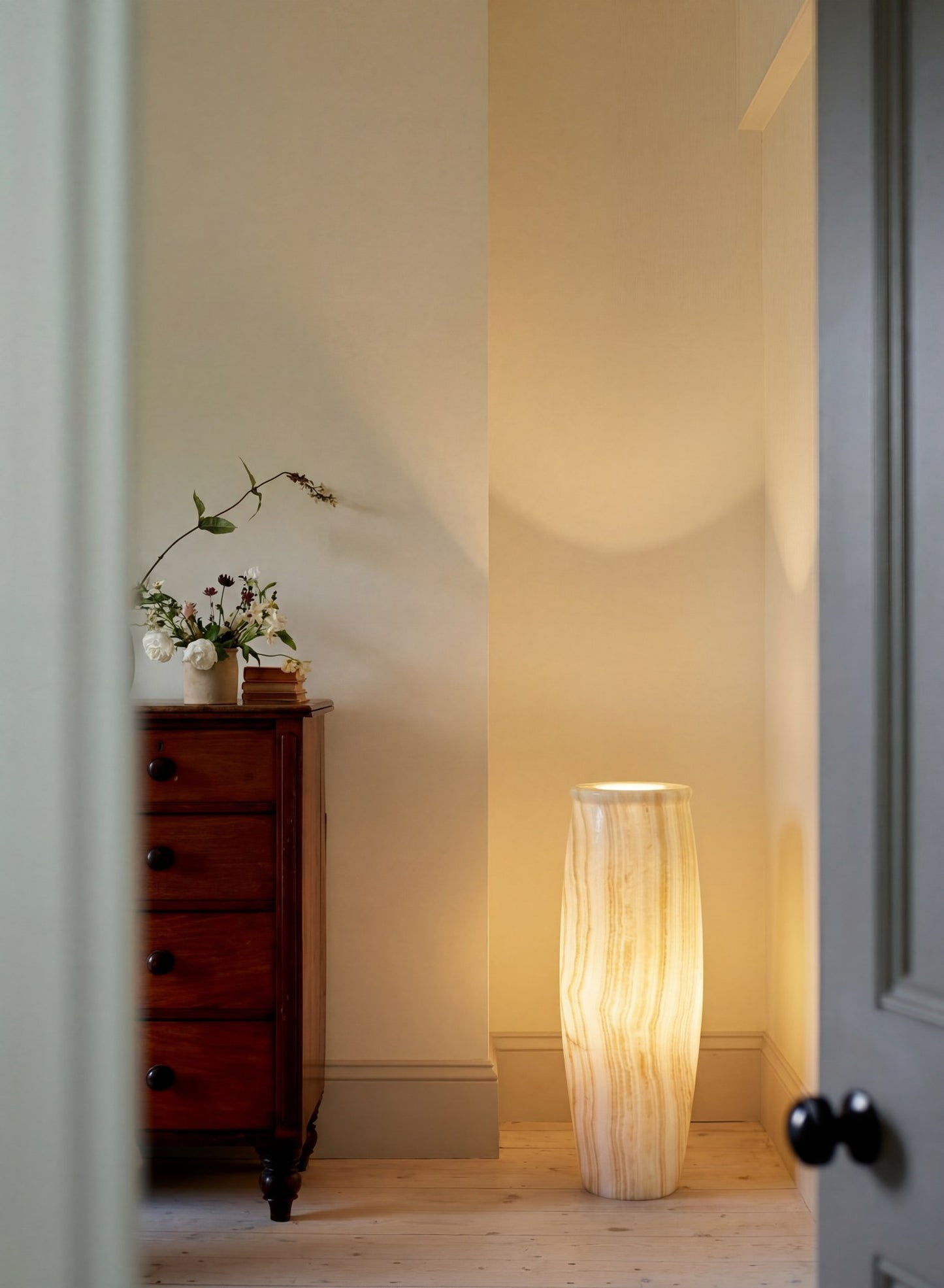 Bekya lifestyle — Large Egyptian Alabaster Floor Lamp – Hand-Carved Statement 