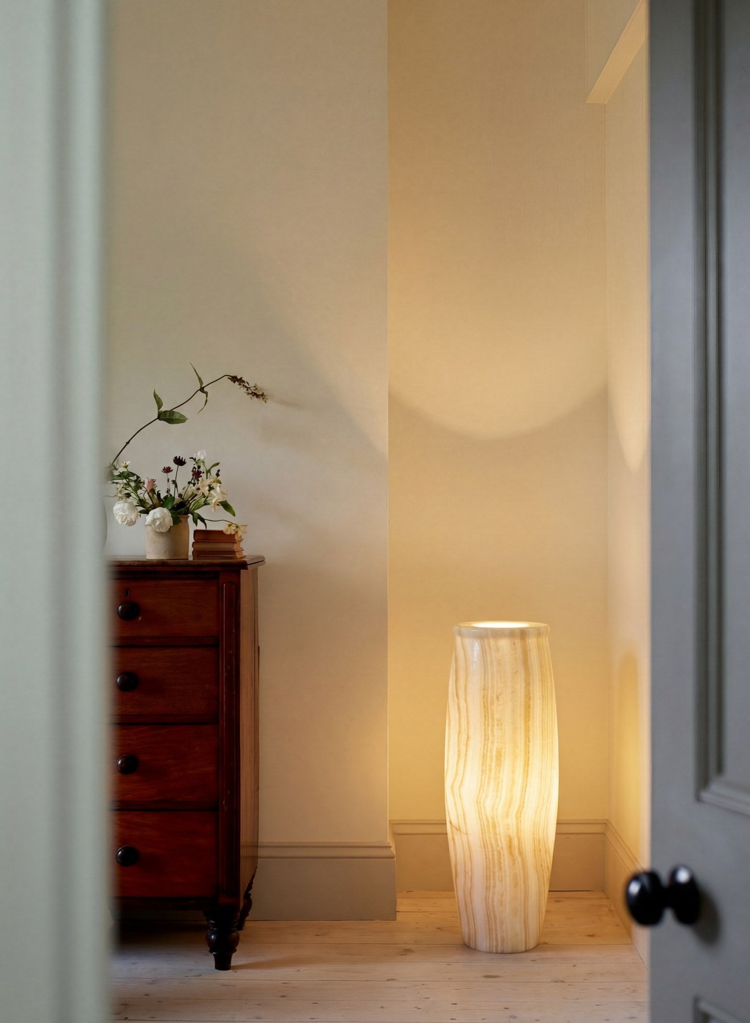 Bekya lifestyle — Large Egyptian Alabaster Floor Lamp – Hand-Carved Statement 