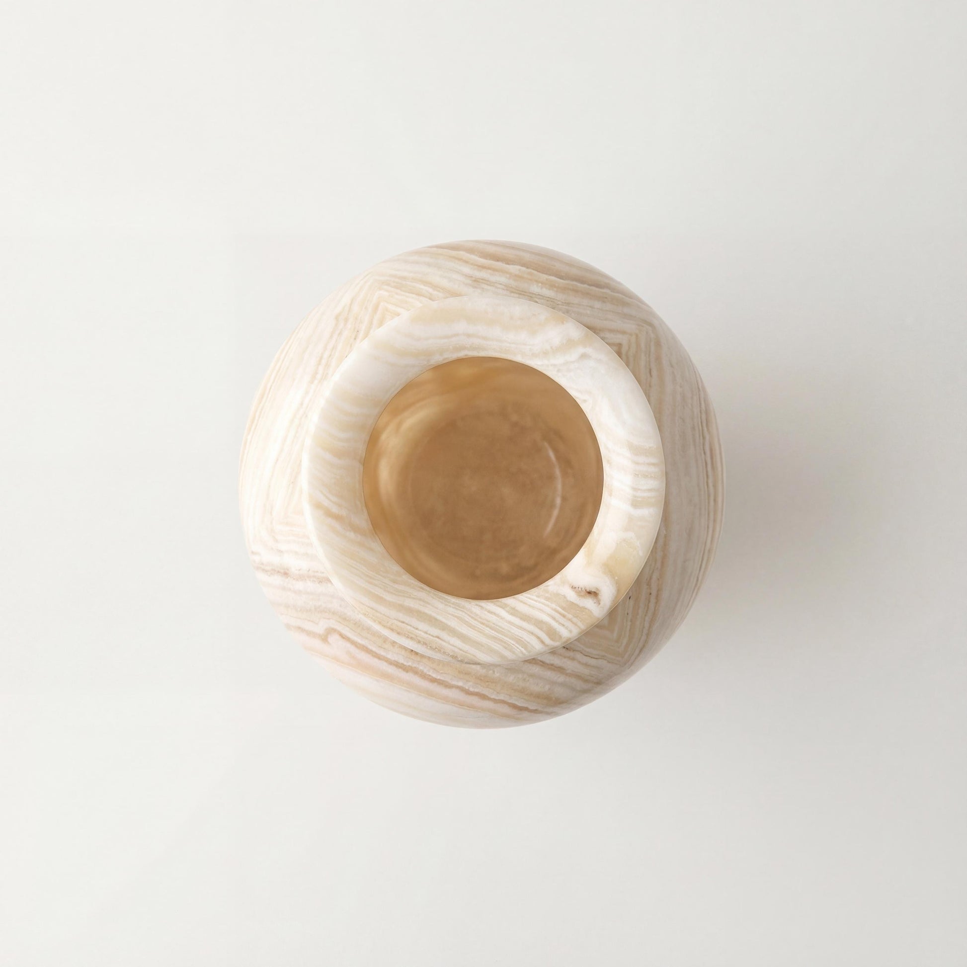 alabaster Large Egyptian Alabaster Table Lamp – Hand-Carved Natural Stone (39 × 23.5 cm) - detail view