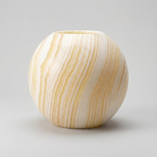 alabaster Egyptian Alabaster Table Lamp – Hand-Carved Natural Stone – UK Fitted – 23 × 22 cm - front view