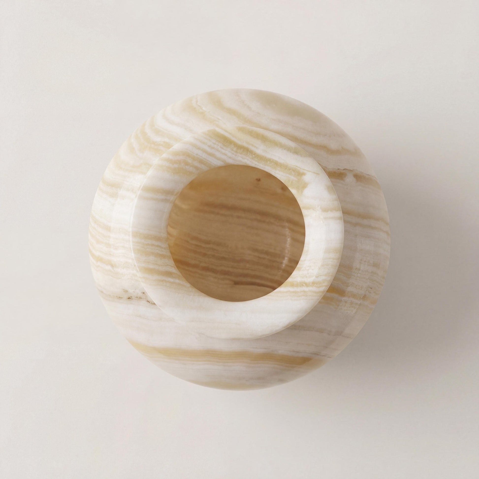 alabaster Egyptian Alabaster Table Lamp – Hand-Carved Natural Stone – UK Fitted – 25 × 23 cm - detail view